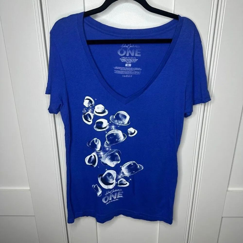 Michael Jackson XL One Cirque du Soleil Blue V Neck Graphic (c1)